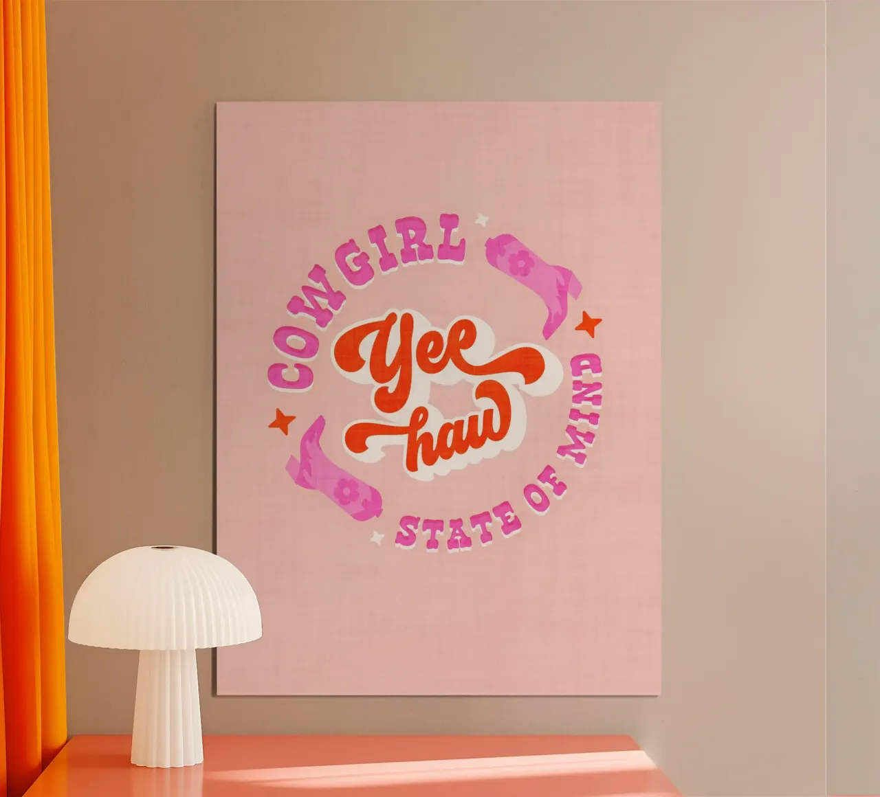 Yee Haw Cowgirl State of Mind - Rosa e rosso poster con telaio in legno da Dominique Vari Words