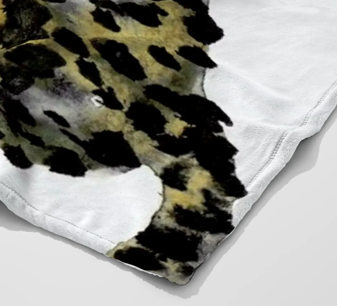 Leopard II Fleecedecke von Farina Kuklinski