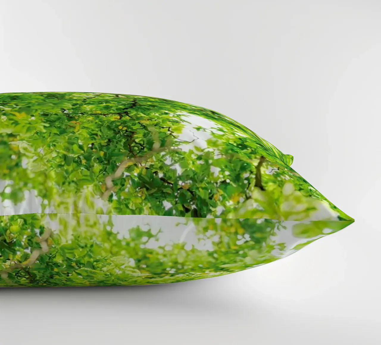 Hazel Tree cuscino da Curious Collections by Marielle Leenders