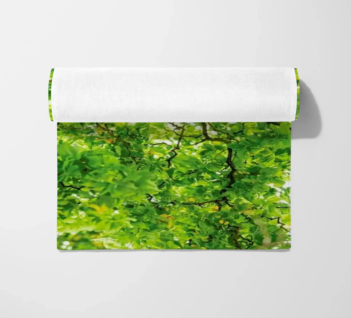 Hazel Tree telo mare da Curious Collections by Marielle Leenders