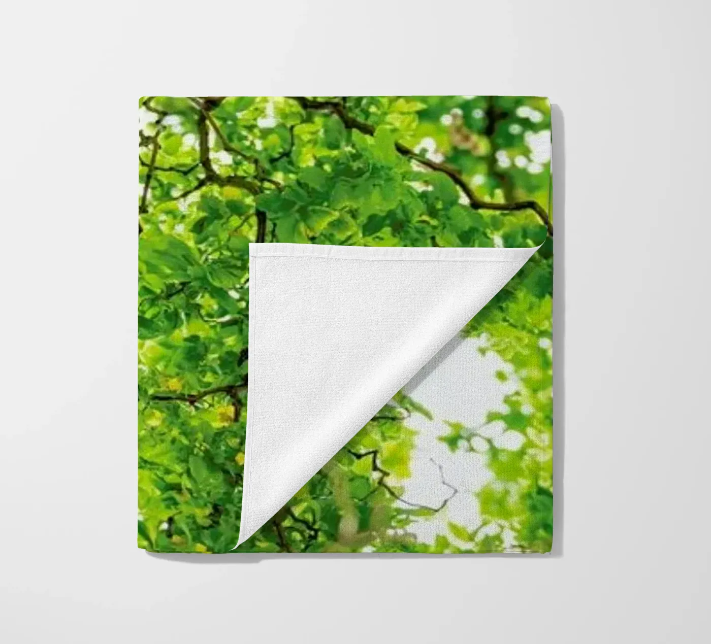 Hazel Tree telo mare da Curious Collections by Marielle Leenders