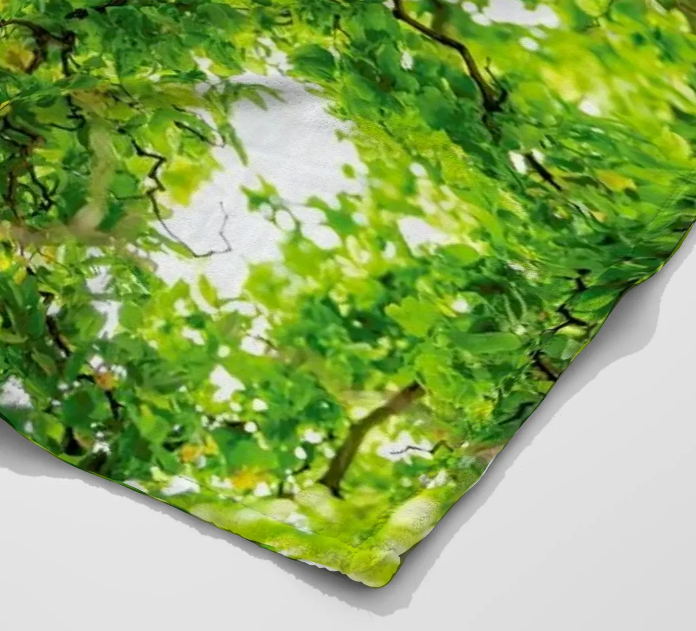 Hazel Tree fleecedeken van Curious Collections by Marielle Leenders