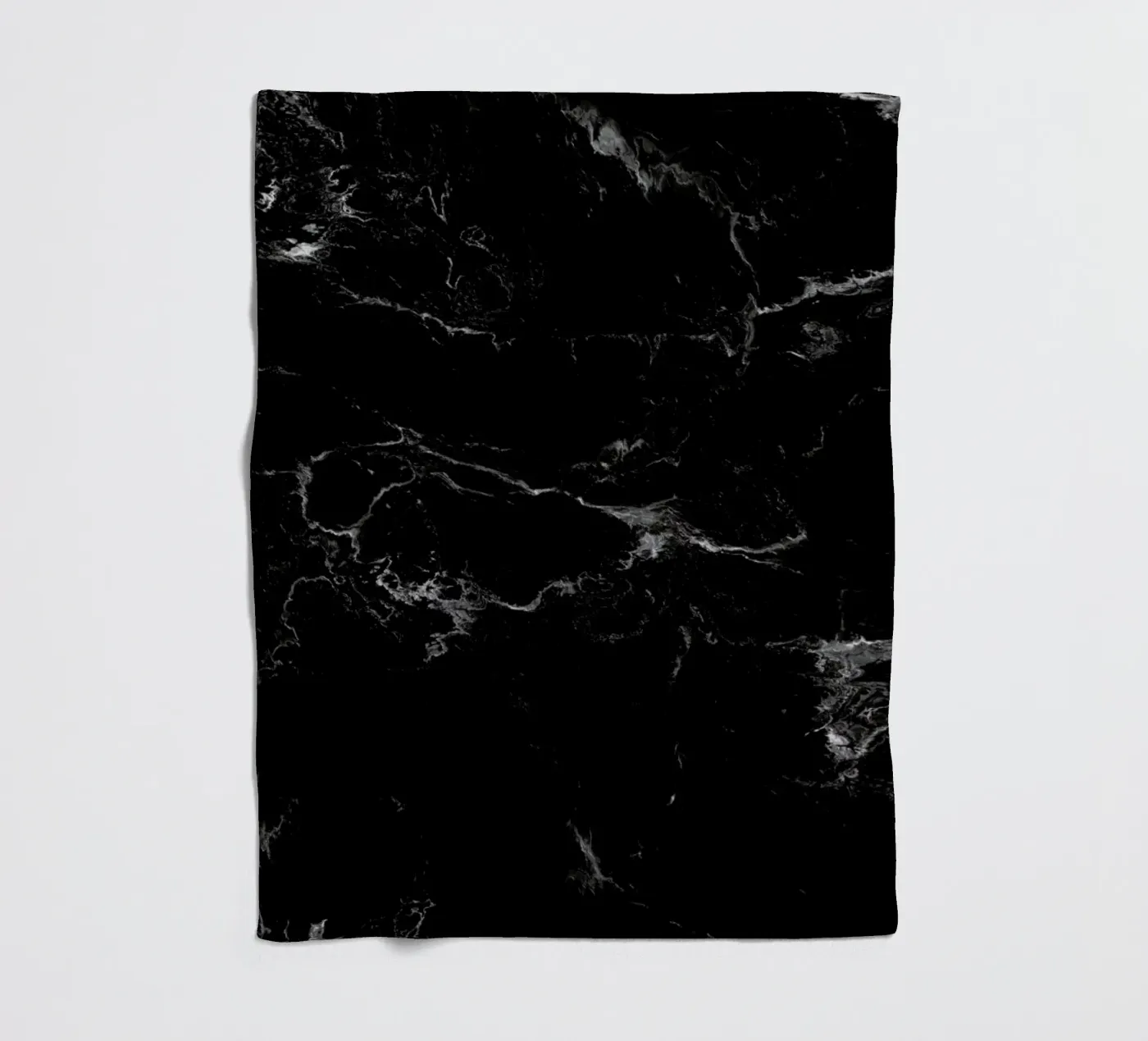 Schwarzer Marmor Fleecedecke von Amy & Kurt