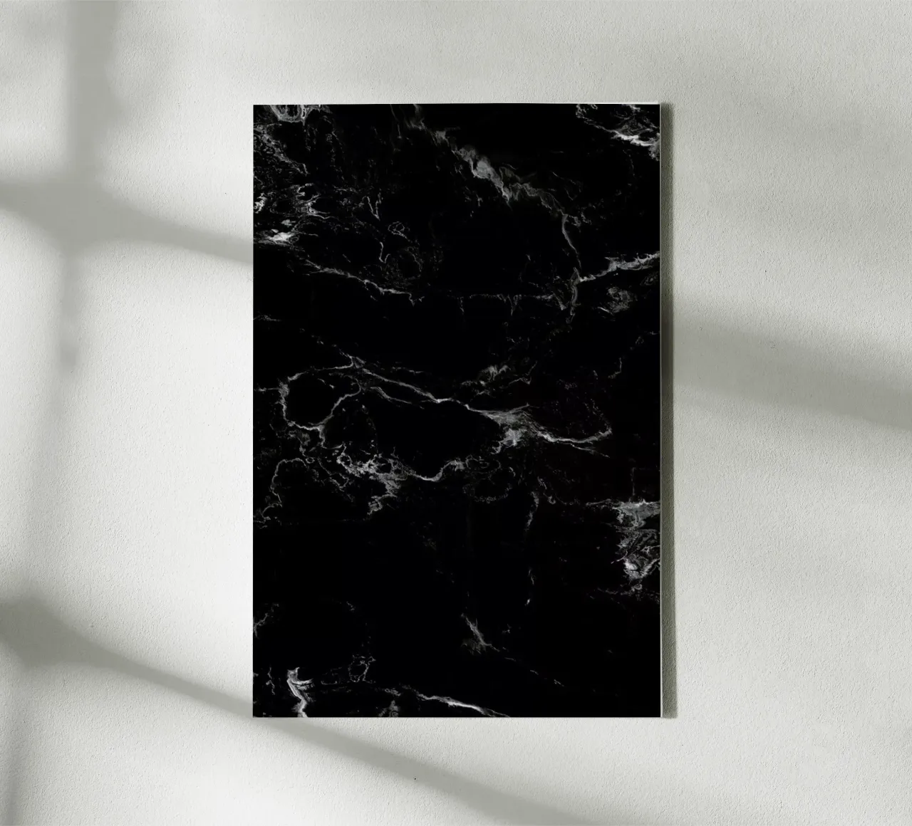 Schwarzer Marmor tela con Cornice a cassetta da Amy & Kurt