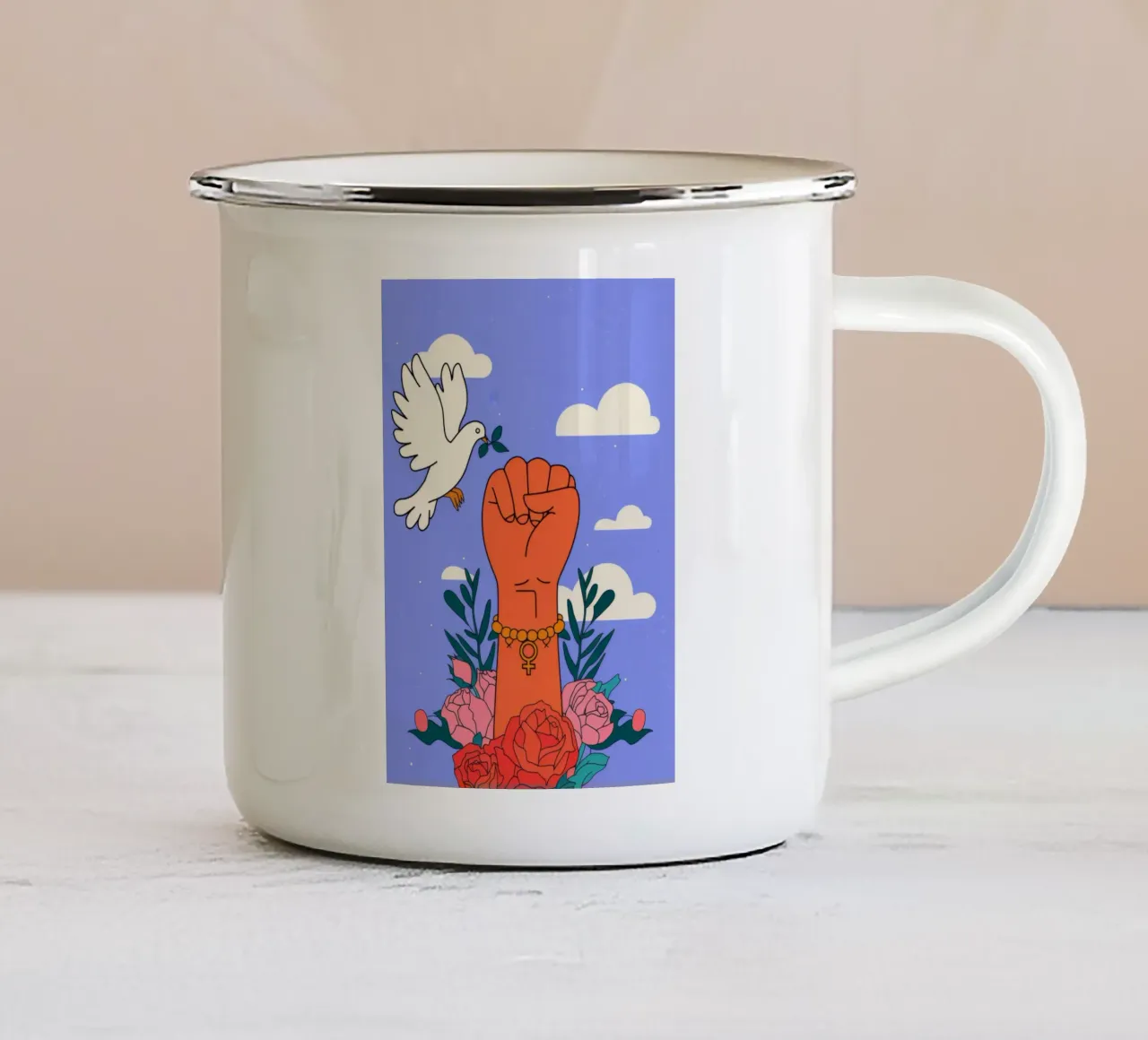 Nuvole di colomba a pugno tazza in smalto da Demar Galleria