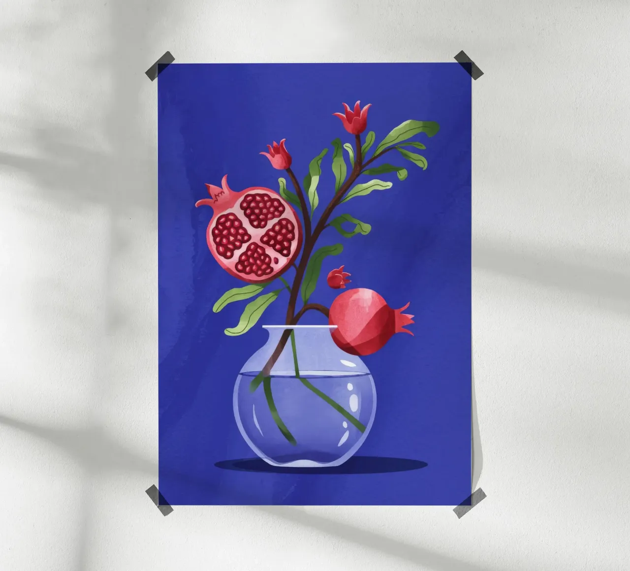 Vaso con ramo di melograno poster con telaio in legno da Demar Galleria