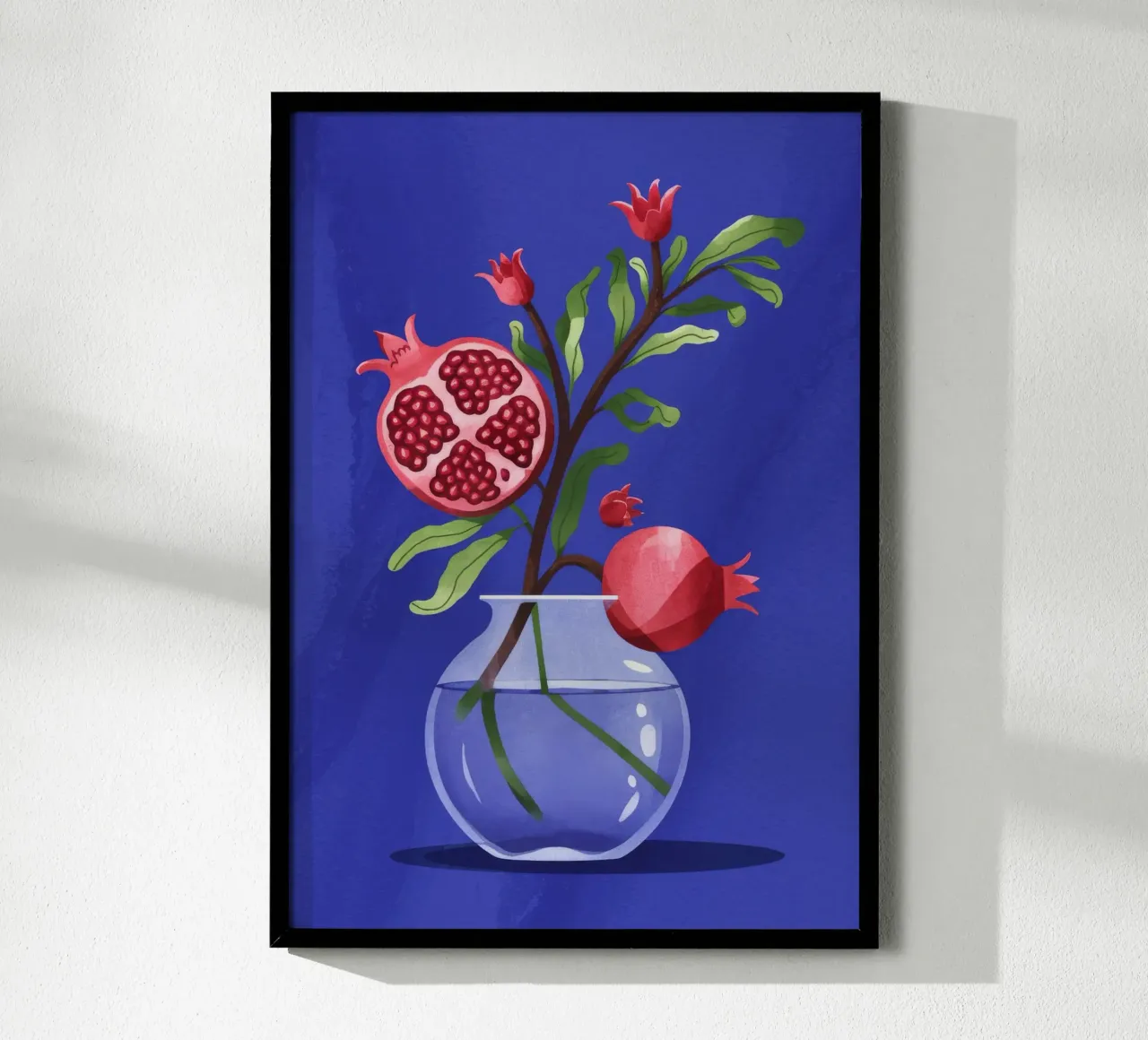 Vaso con ramo di melograno poster con telaio in legno da Demar Galleria