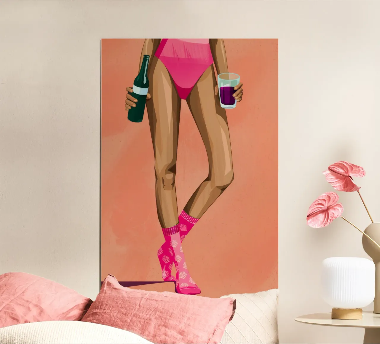 Pantaloncini rosa da bere poster con telaio in legno da Demar Galleria