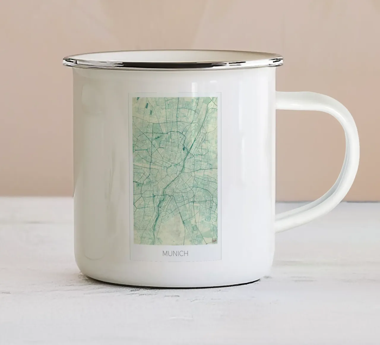 Munich Vintage tazza in smalto da Hubert Roguski