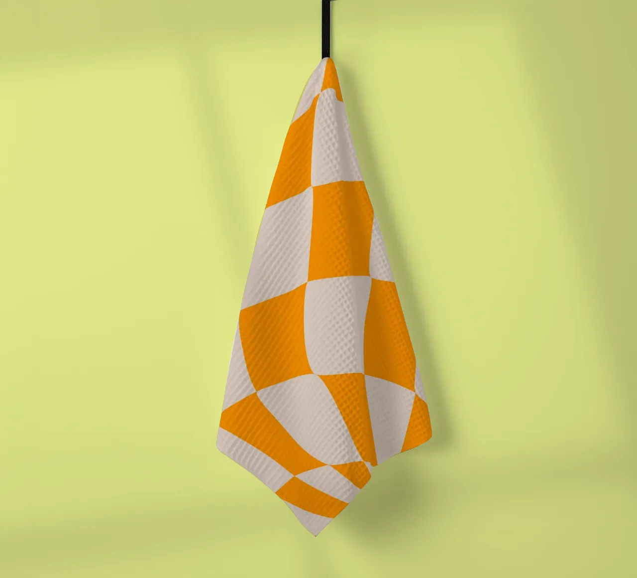 "Checkerboard Glow" – Orange & Beige Checkered Print canovaccio da cucina da PrintCessStudio