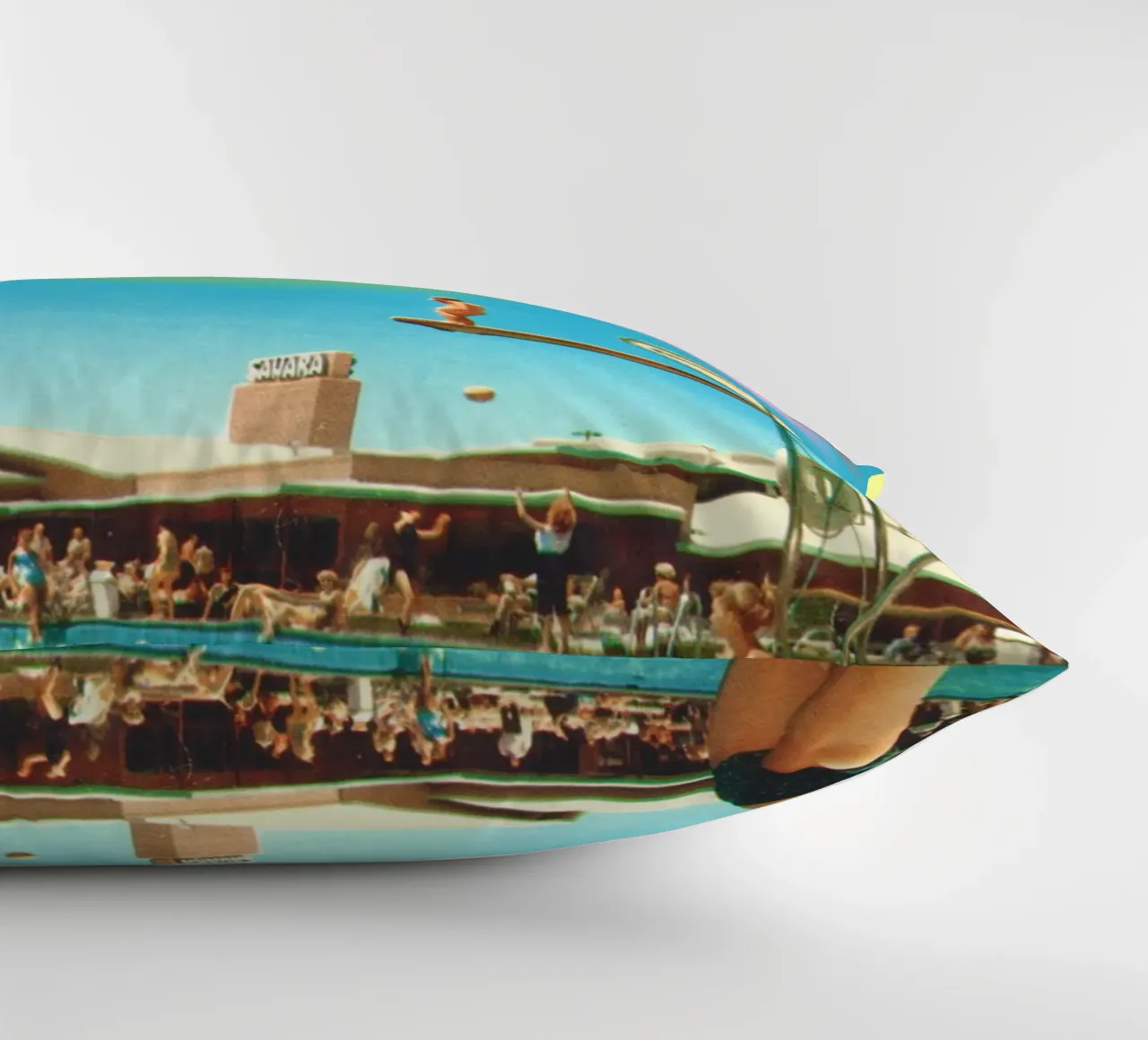 It's not that deep cuscino da MsGonzalez