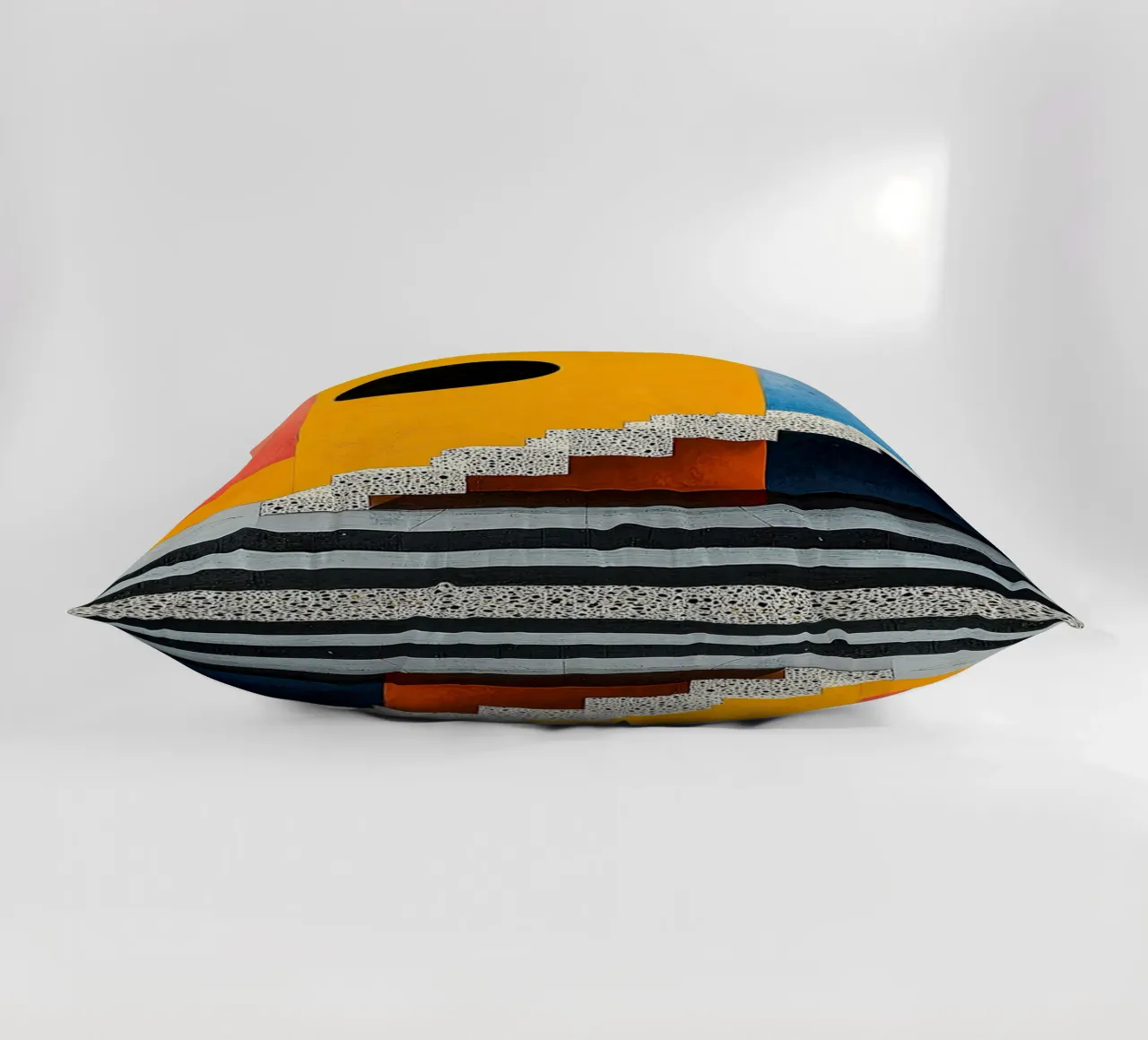 Surrealismus Architektur Design Geometrie Kissen von Nikis Art Studio
