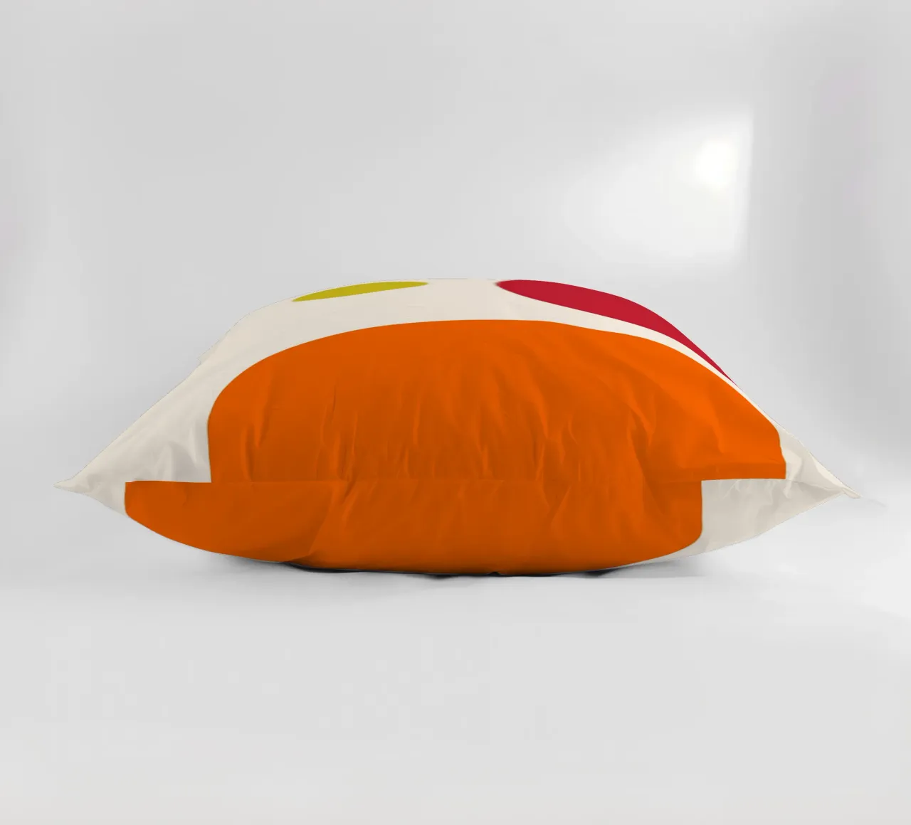 Bauhaus-Inspired Geometric Art Print – Orange, Red & Green cuscino da PrintCessStudio
