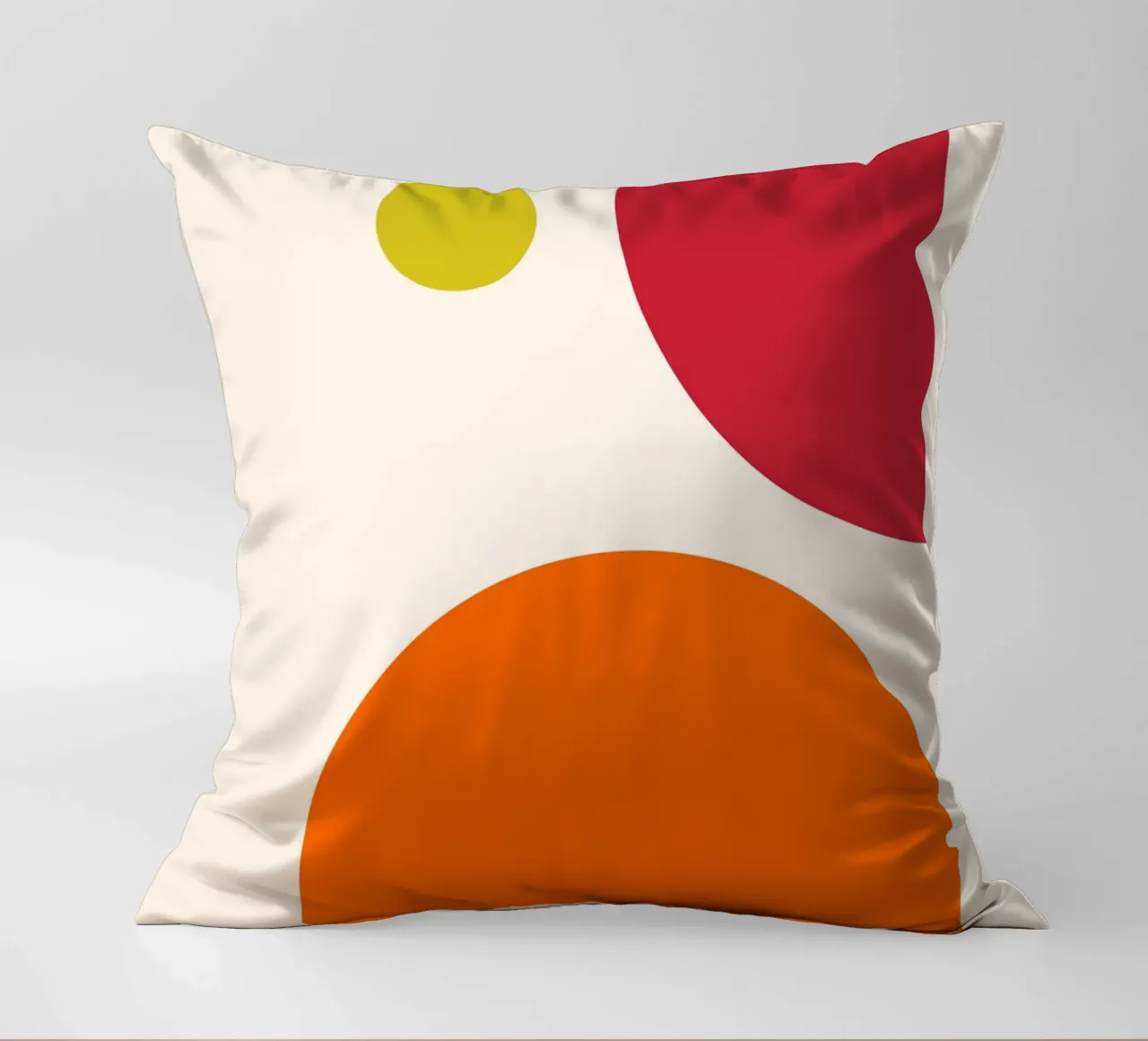Bauhaus-Inspired Geometric Art Print – Orange, Red & Green cuscino da PrintCessStudio