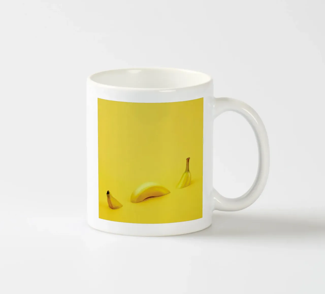 Loch Ness Banana tazza in ceramica da Juj Winn