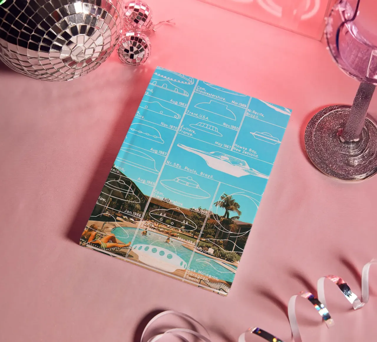 UFOs sightings notebook by MsGonzalez