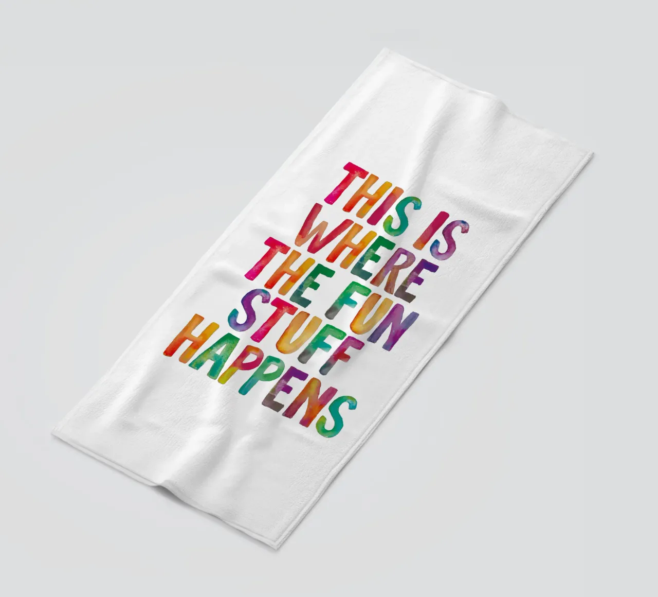 This is Where the Fun Stuff Happens Tipografía arco iris toalla de playa de THE MOTIVATED TYPE
