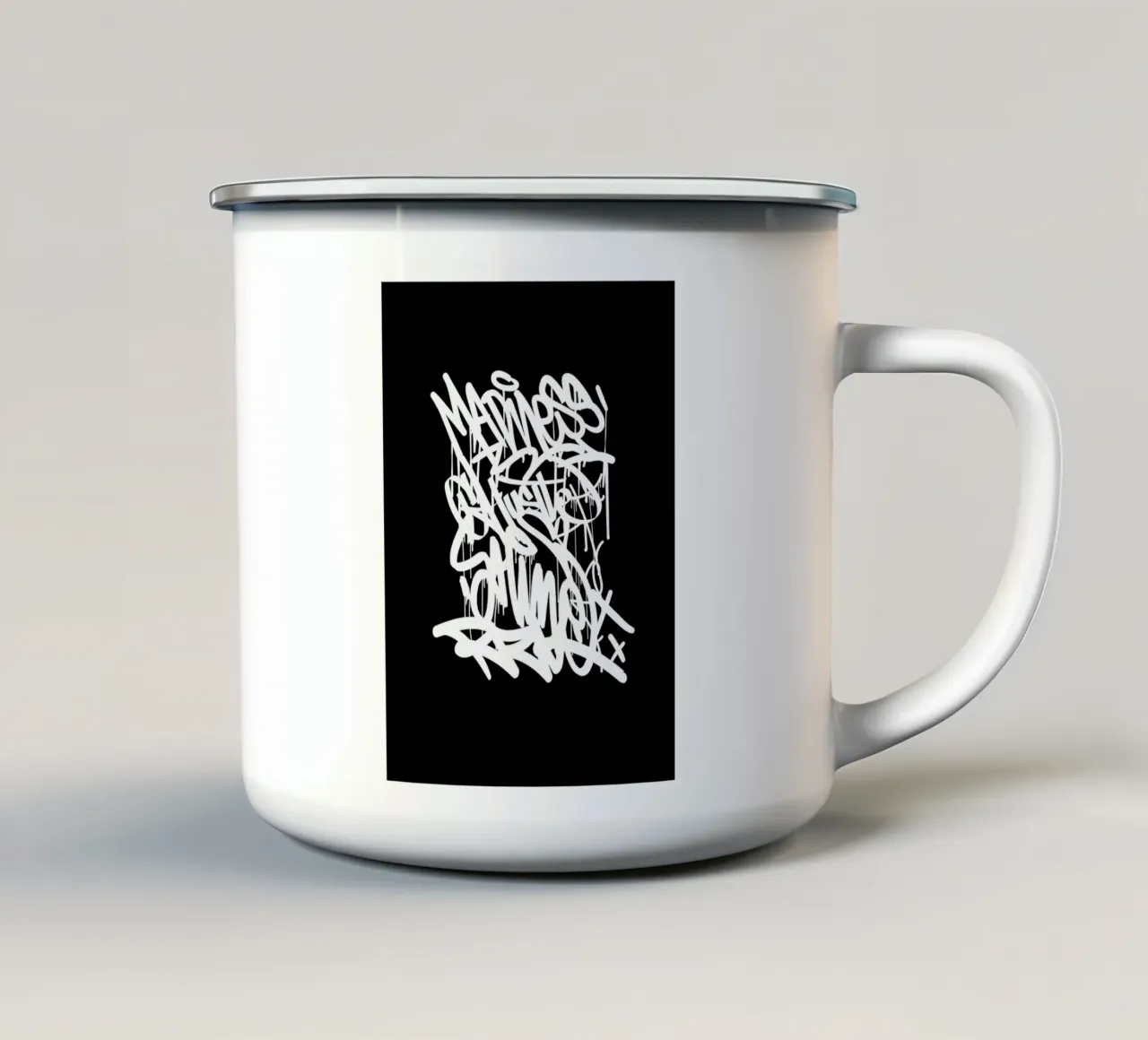Graffiti Black tazza in smalto da Flo Klein