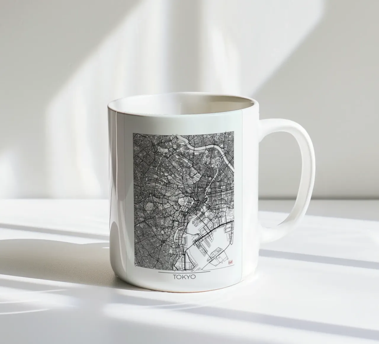 Tokyo Minimal Keramik Tasse von Hubert Roguski