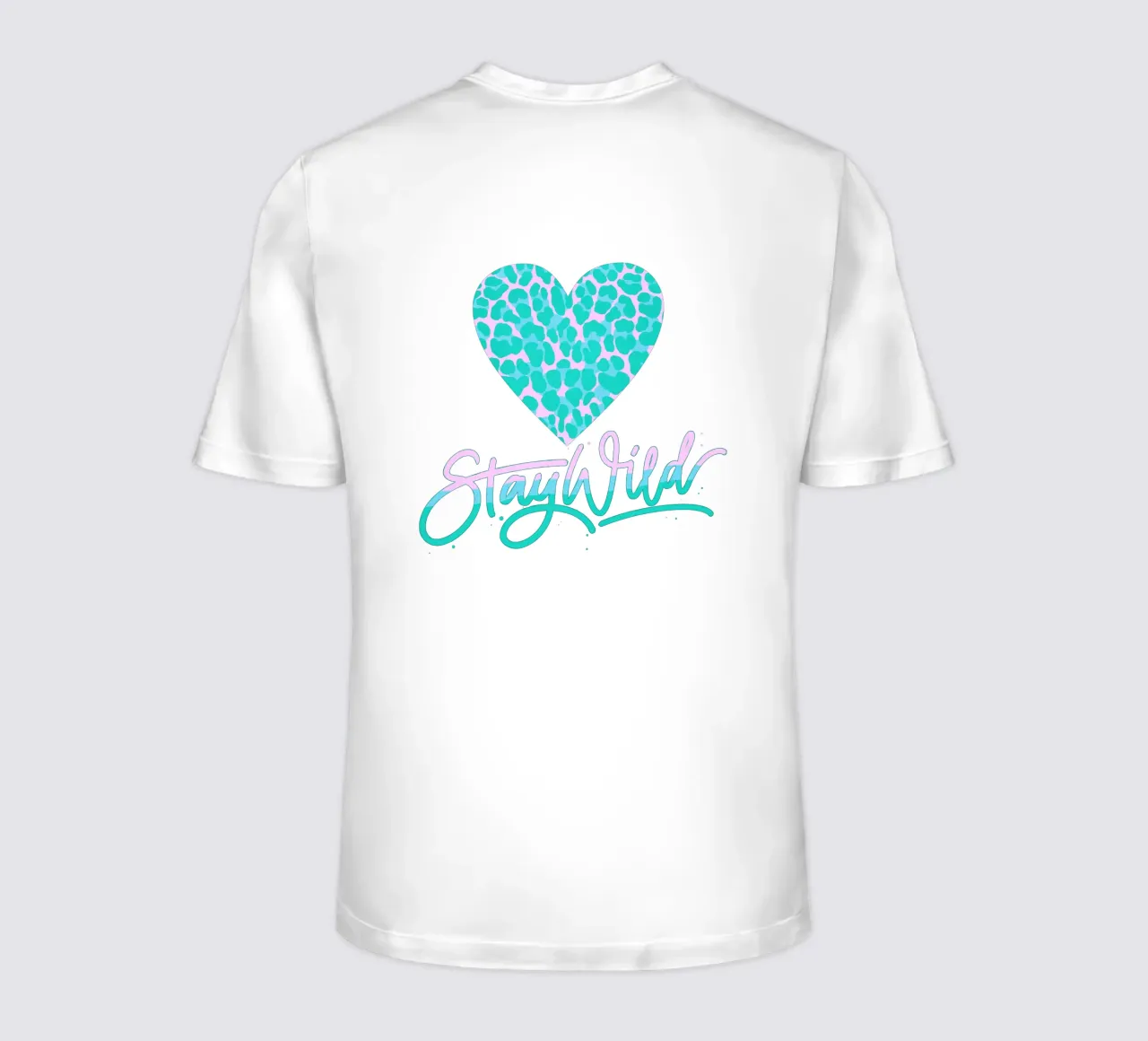 Rester sauvage. Devise de la vie. Cœur avec motif léopard. t-shirt de CalliLetters