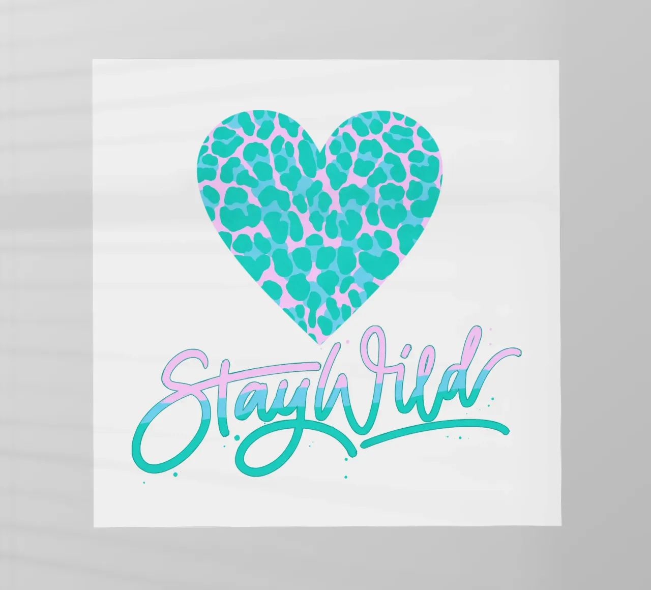 Mantente salvaje. Lema de vida. Corazón con estampado de leopardo. lámina retroiluminada de CalliLetters
