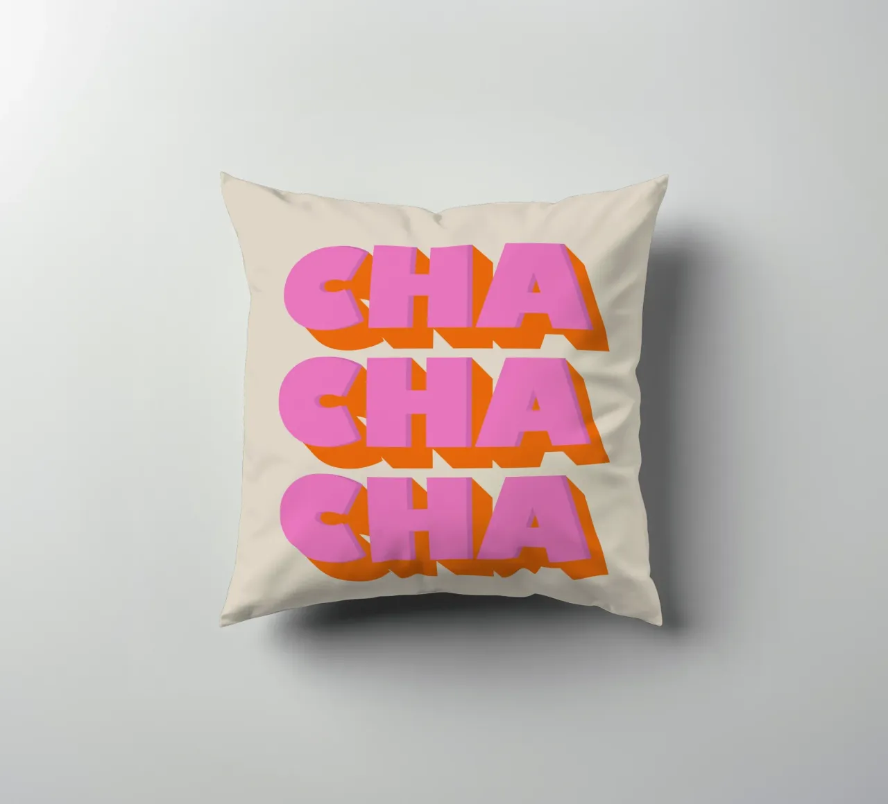 Retro "Cha Cha Cha" Typography Art Print In Pink And Orange cuscino da showmemars