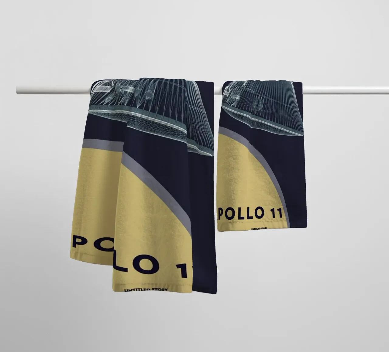 Apollo 11  Landing Module 5 asciugamano da bagno da Marc Schulthess