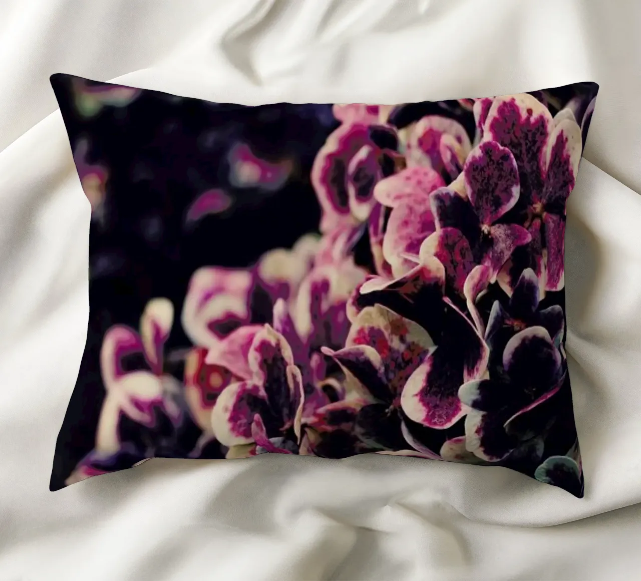 Deep Purple cuscino da Ingrid Beddoes