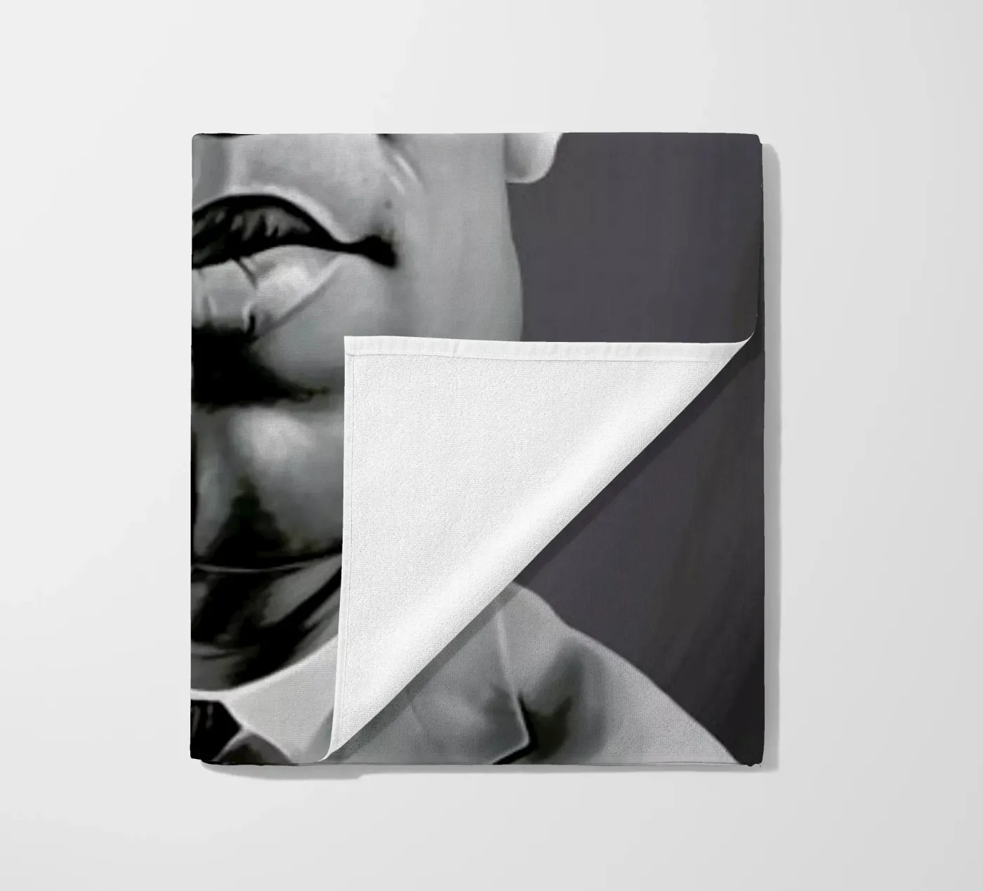Malcolm X Strandtuch von Rob Art | Illustration