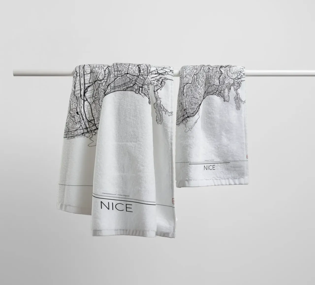 Nice Minimal asciugamano da bagno da Hubert Roguski