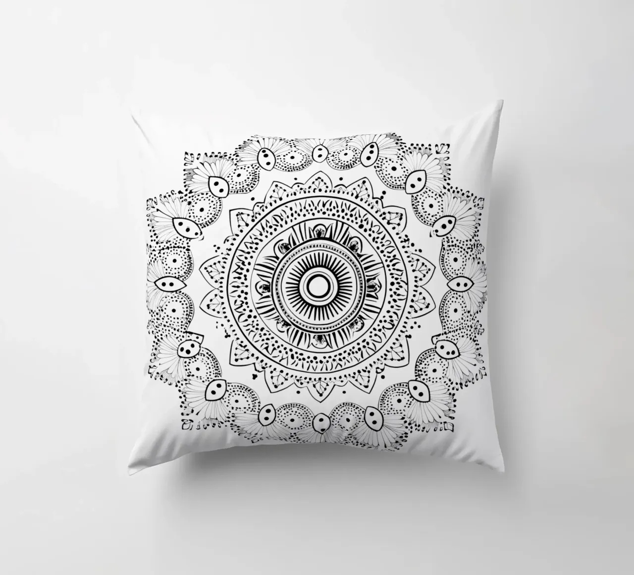 Mandala in bianco e nero cuscino da Spiritual Touch