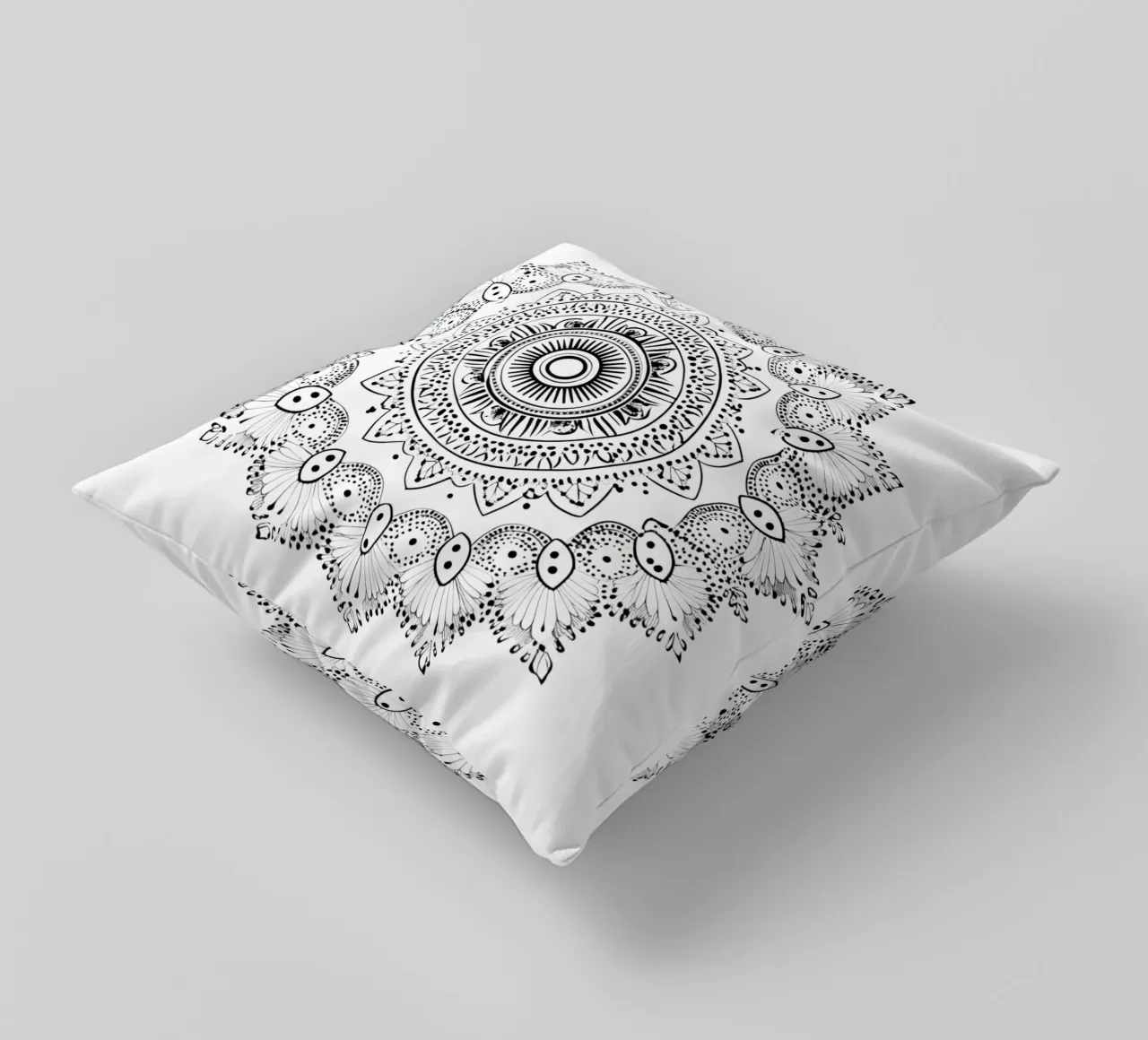 Mandala in bianco e nero cuscino da Spiritual Touch