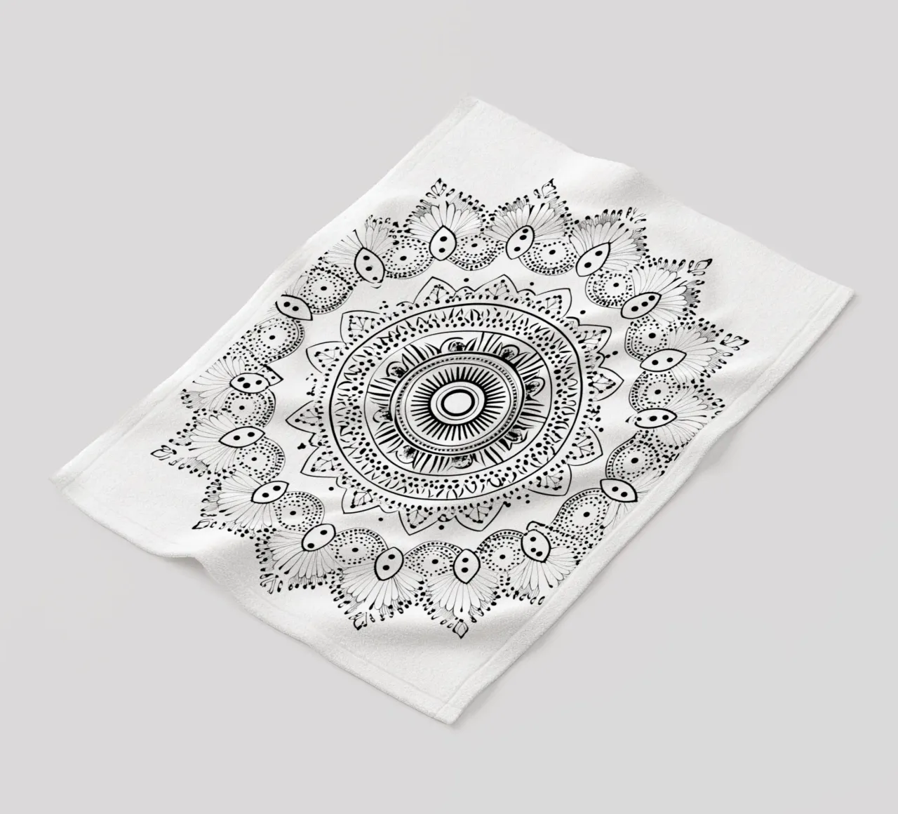 Mandala in bianco e nero coperta in pile da Spiritual Touch