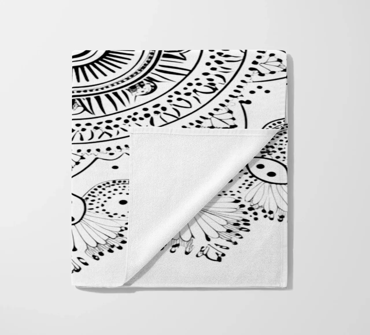 Mandala in bianco e nero telo mare da Spiritual Touch