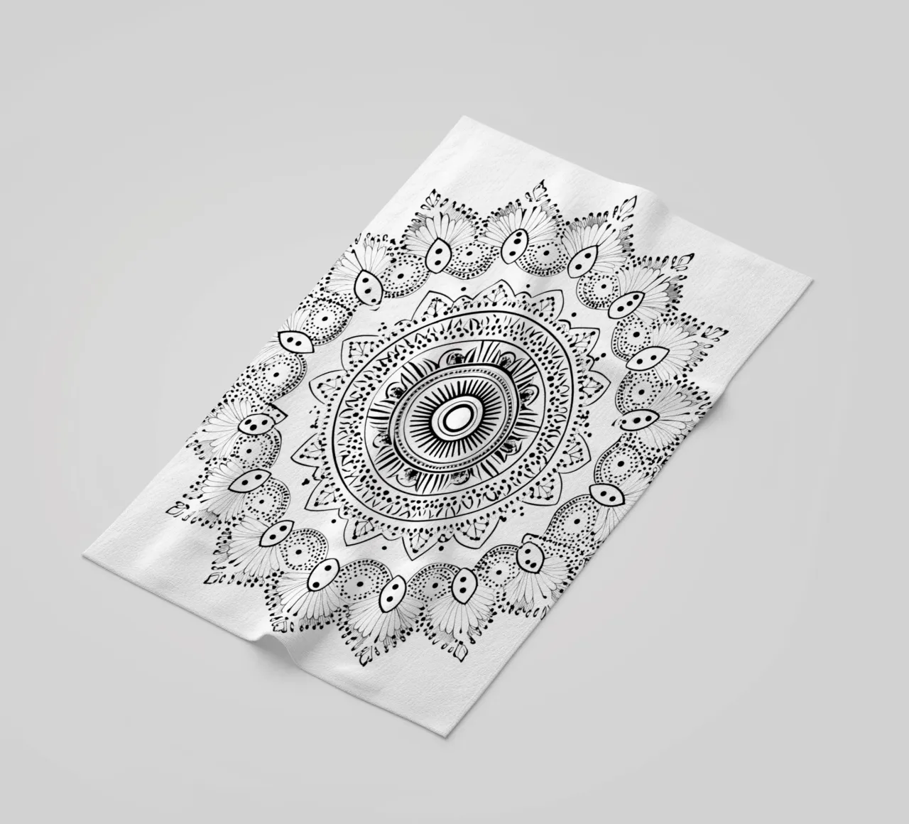 Mandala in bianco e nero telo mare da Spiritual Touch