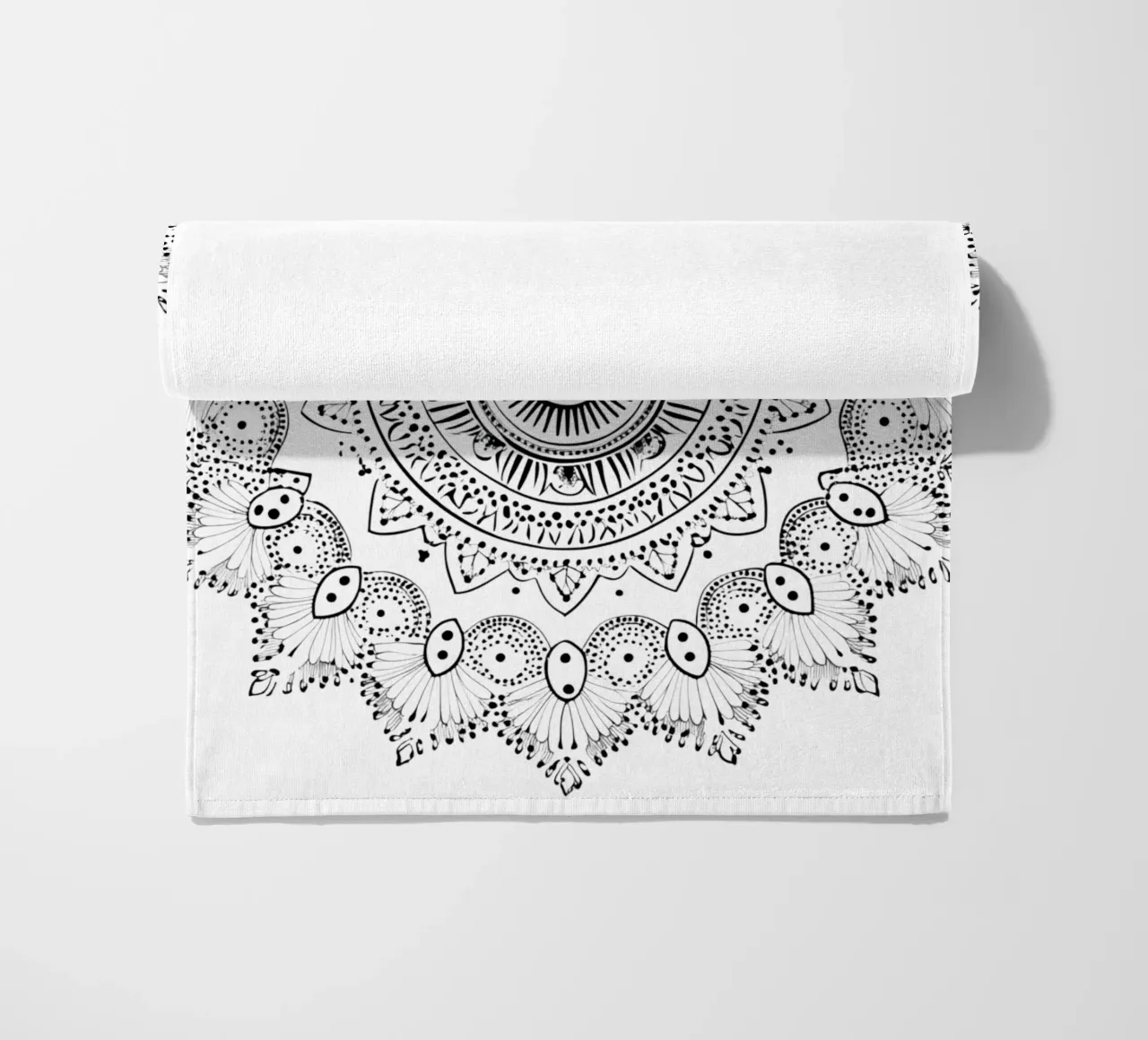 Mandala in bianco e nero telo mare da Spiritual Touch