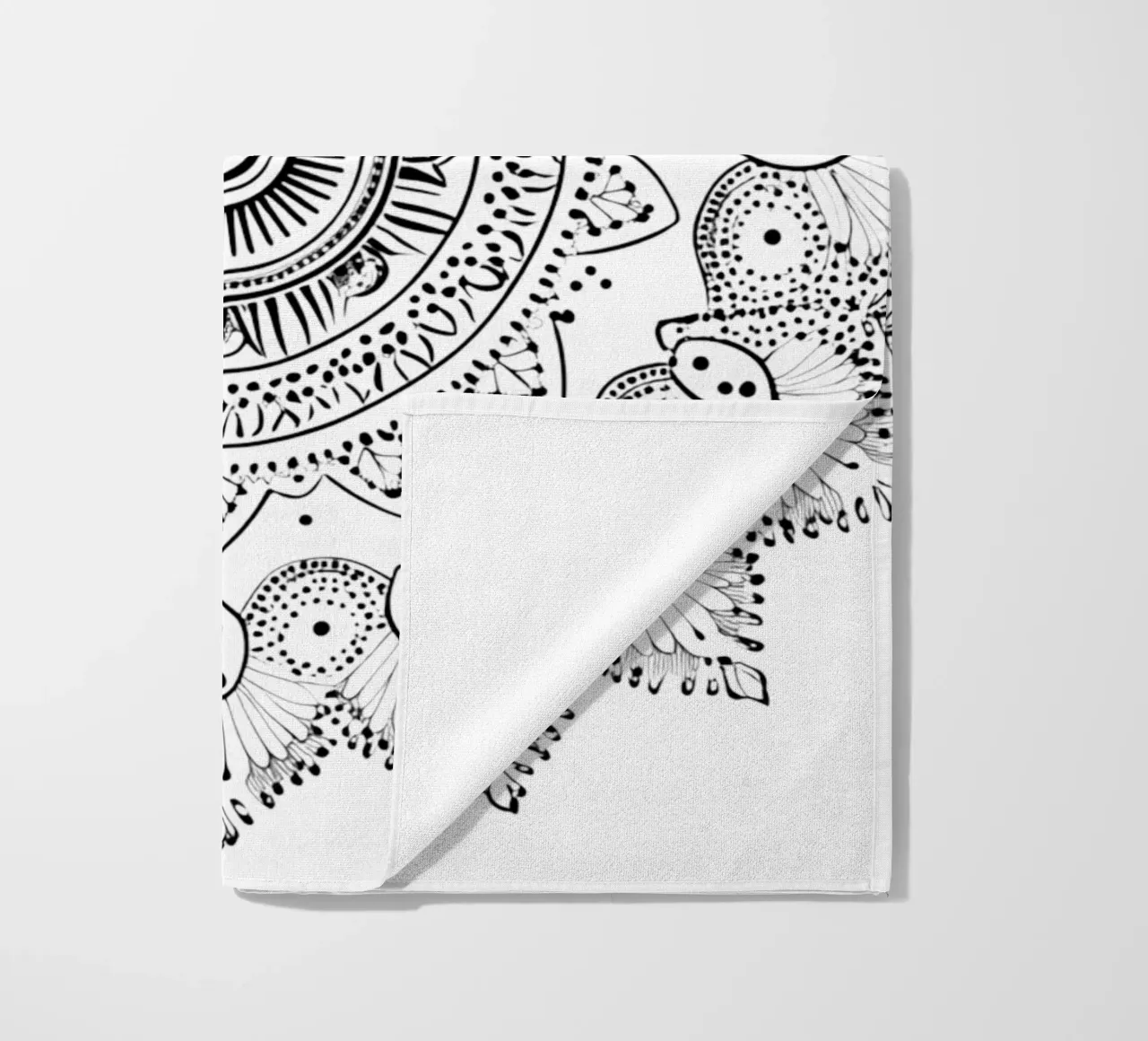 Mandala in bianco e nero telo mare da Spiritual Touch