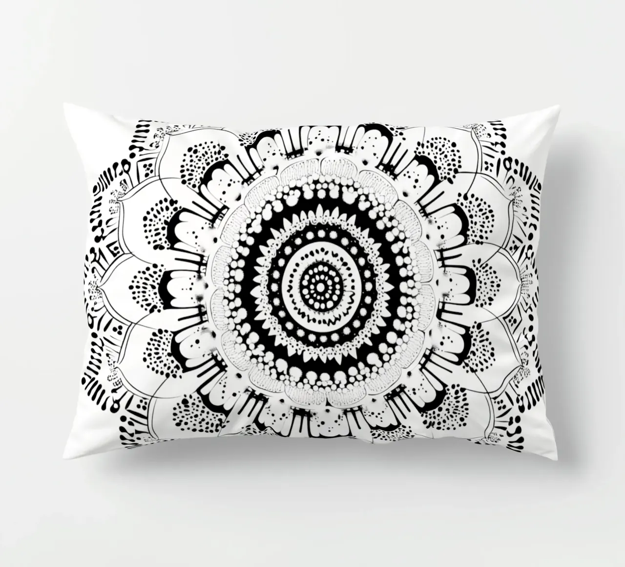 Mandala in bianco e nero cuscino da Spiritual Touch