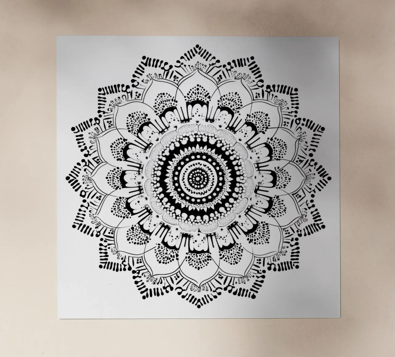 Mandala in bianco e nero pellicola backlit da Spiritual Touch