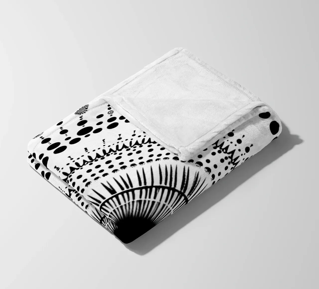 Mandala in bianco e nero coperta in pile da Spiritual Touch