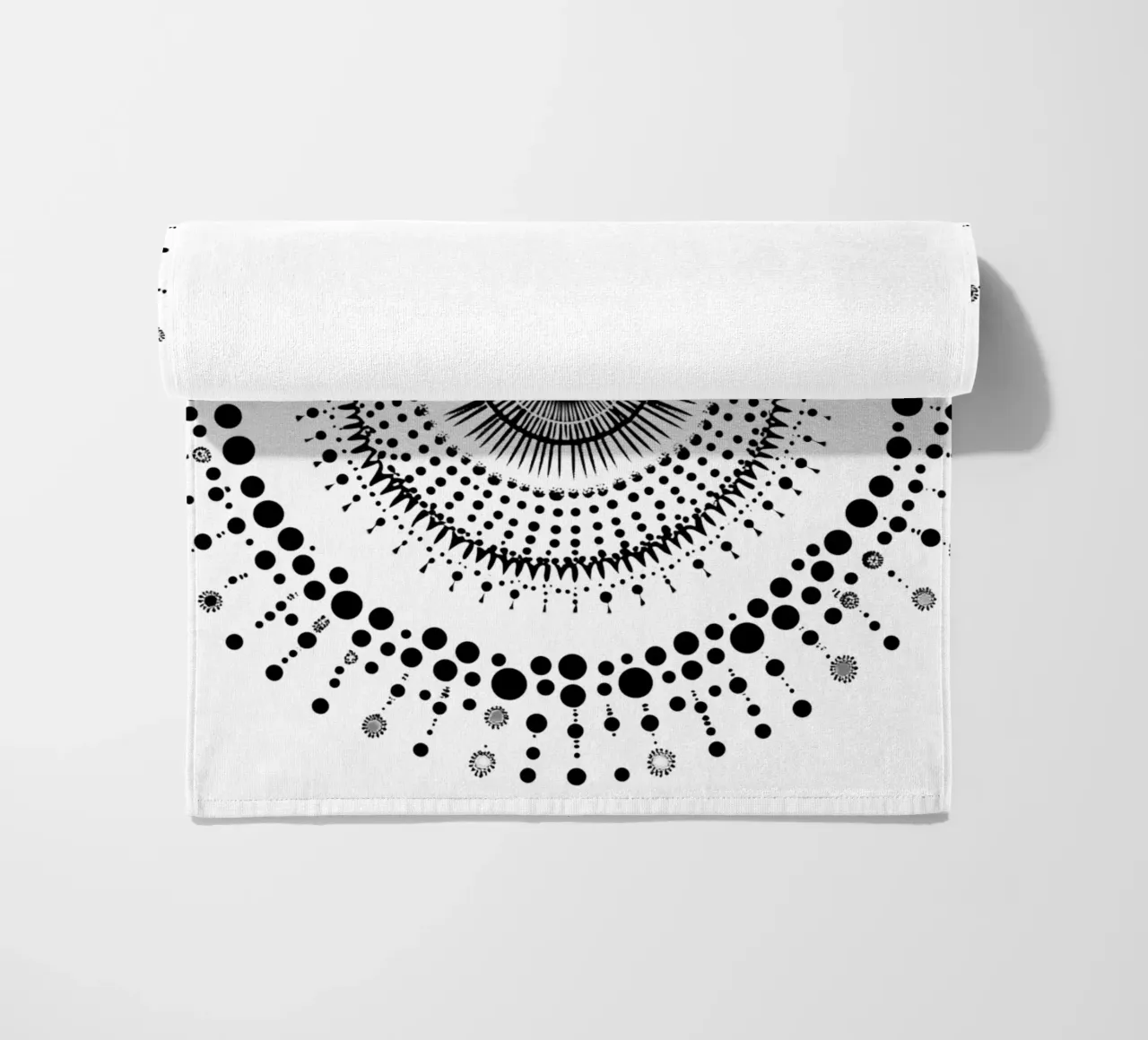 Mandala in bianco e nero telo mare da Spiritual Touch