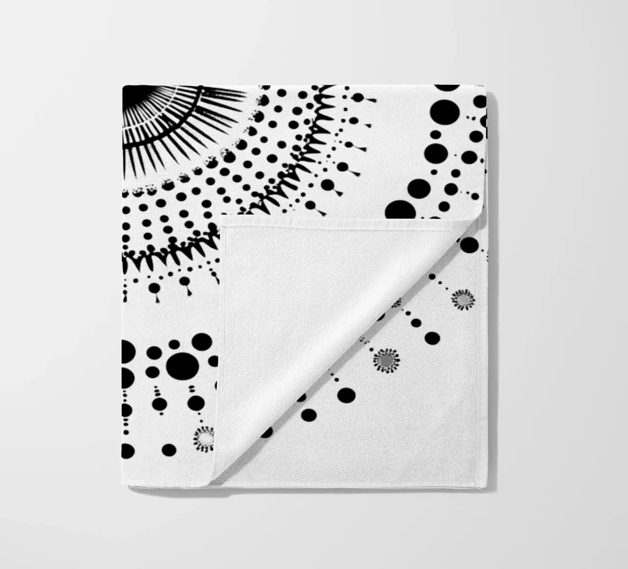 Mandala in bianco e nero telo mare da Spiritual Touch