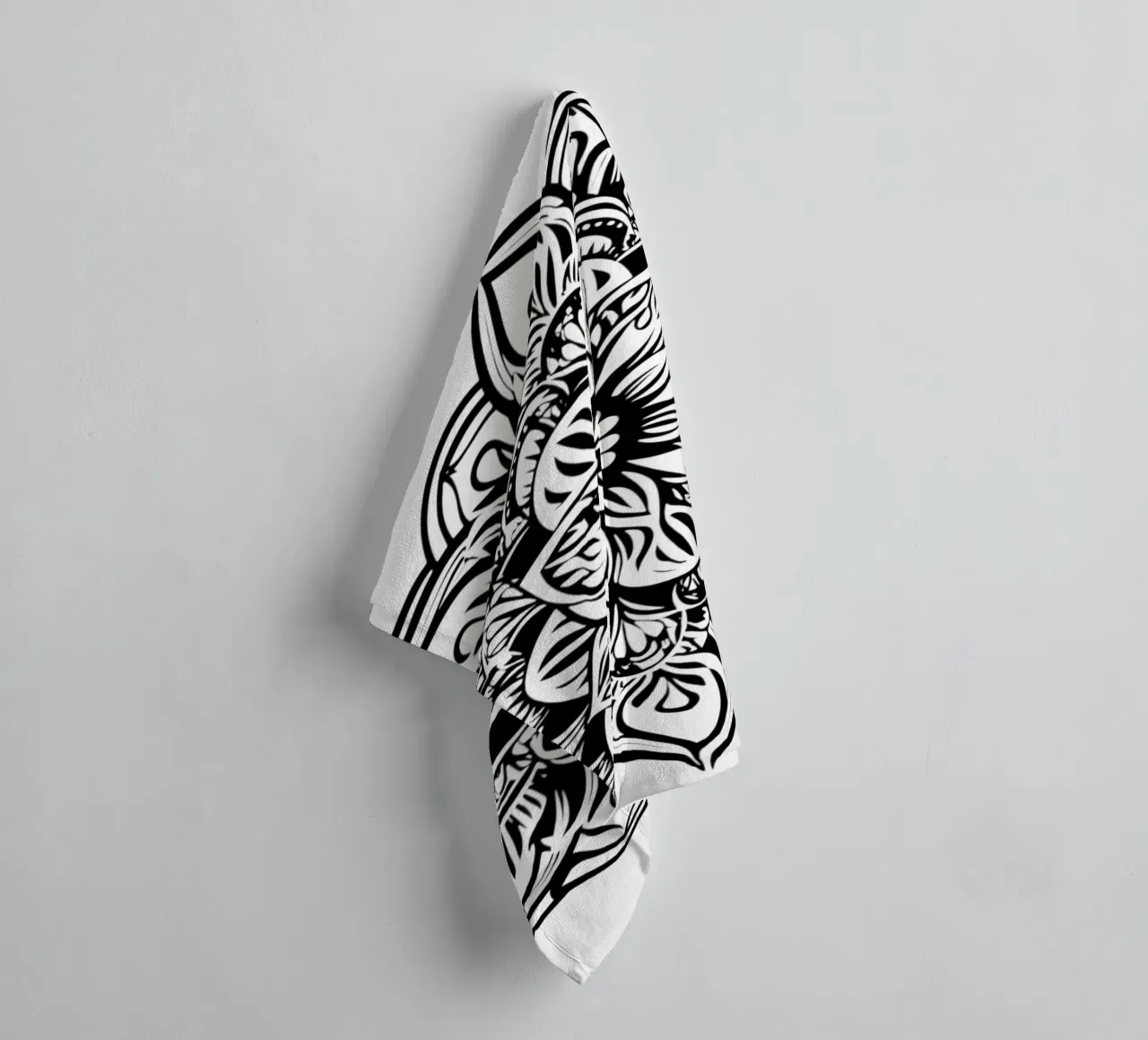 Mandala in bianco e nero asciugamano da bagno da Spiritual Touch