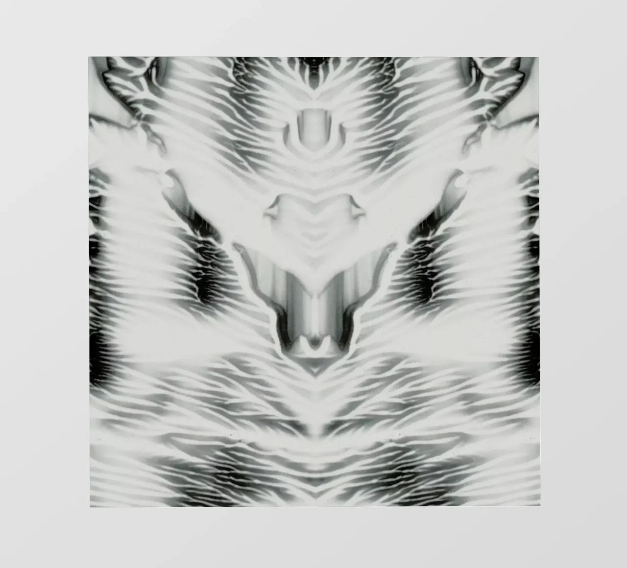 External pellicola backlit da Bryon S. White