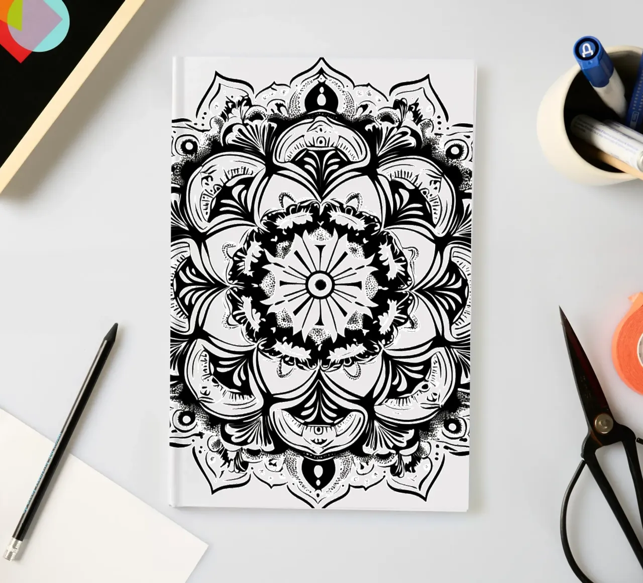 Mandala in bianco e nero diario da Spiritual Touch