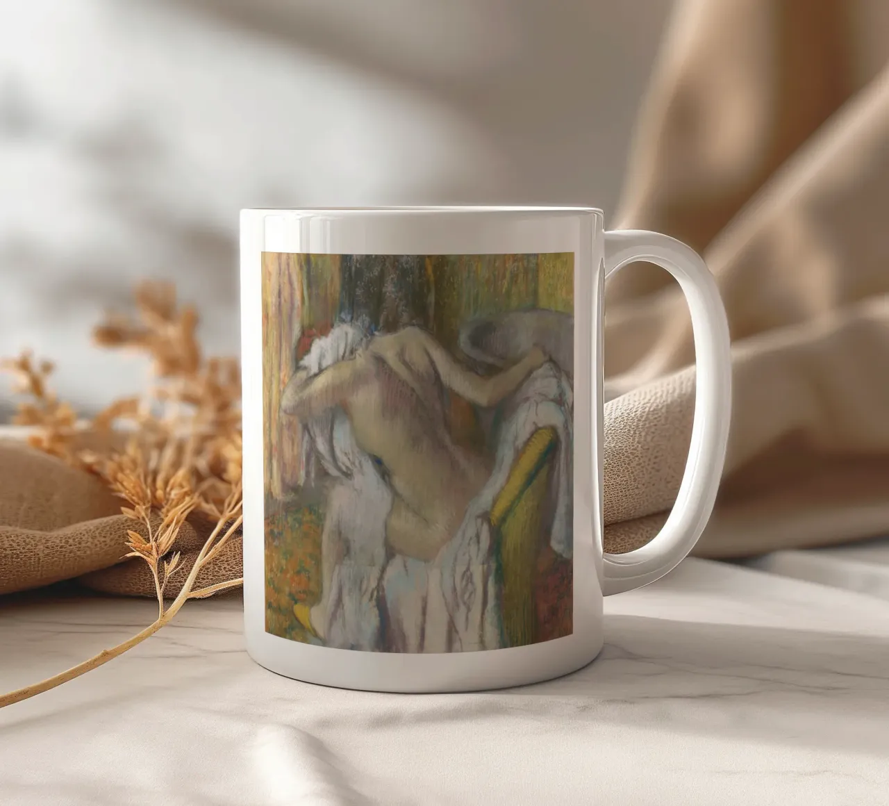 Edgar Degas - Dopo il bagno, donna che si asciuga tazza in ceramica da Timeless Artworks