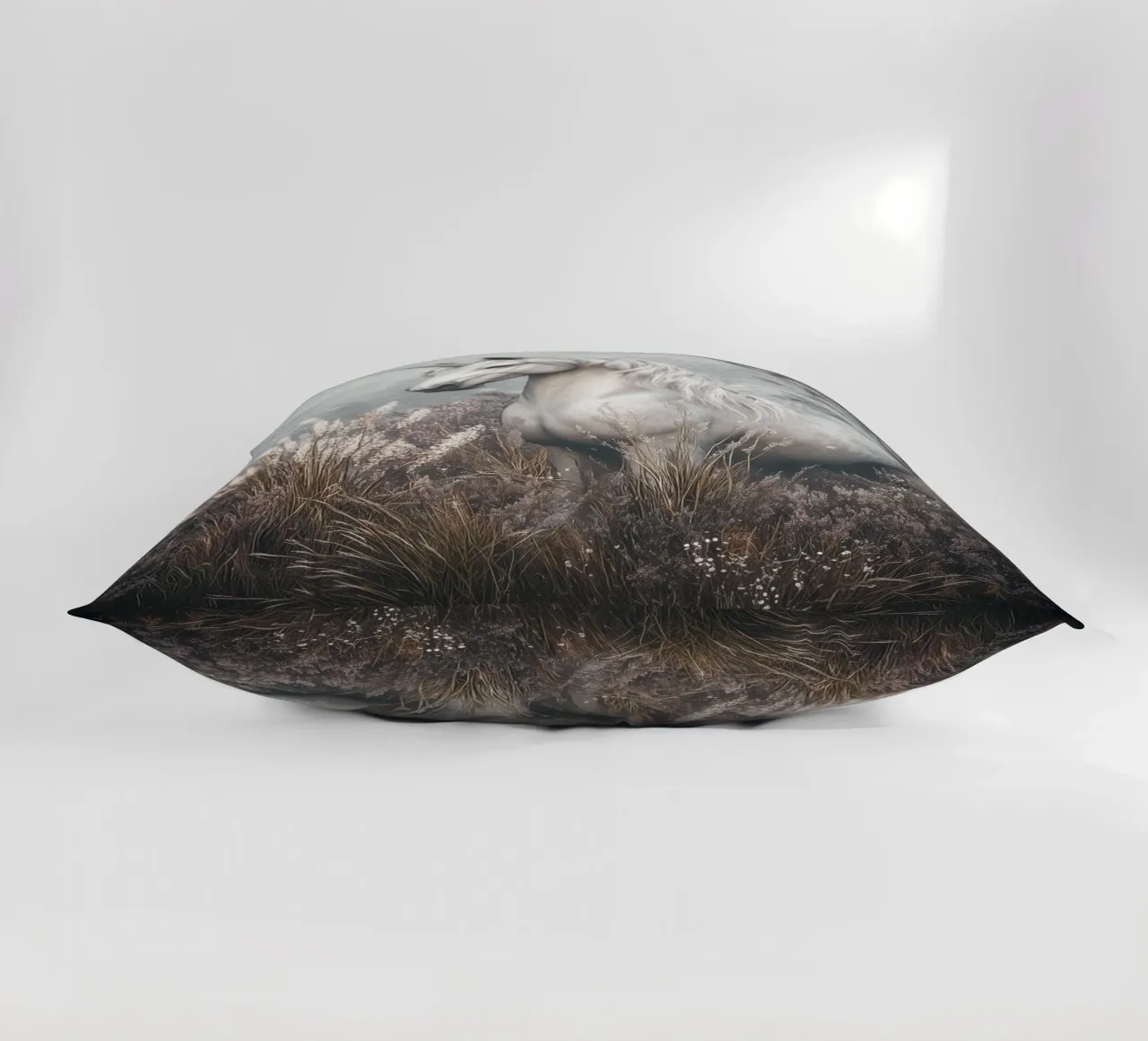 The Last Unicorn - Elegant Mythical Art Print cuscino da Synthaira