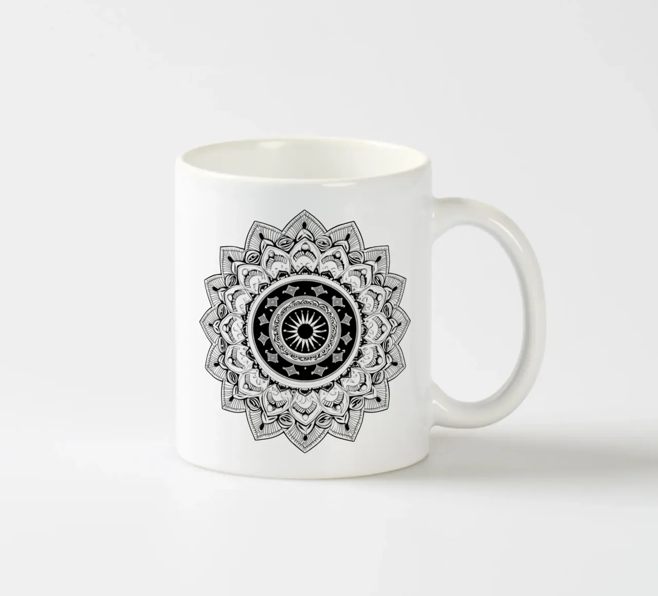 Mandala in bianco e nero tazza in ceramica da Spiritual Touch