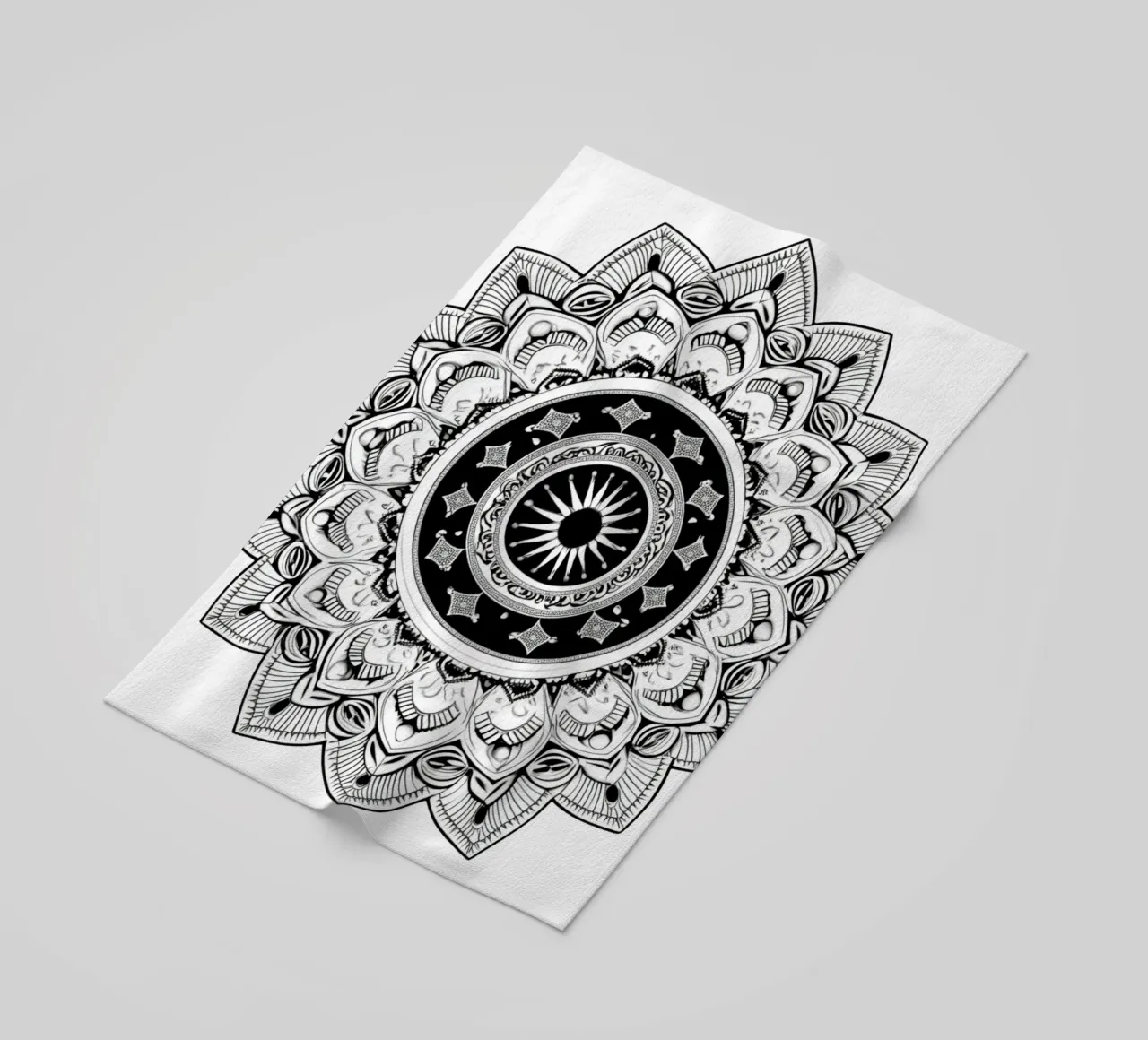Mandala in bianco e nero telo mare da Spiritual Touch