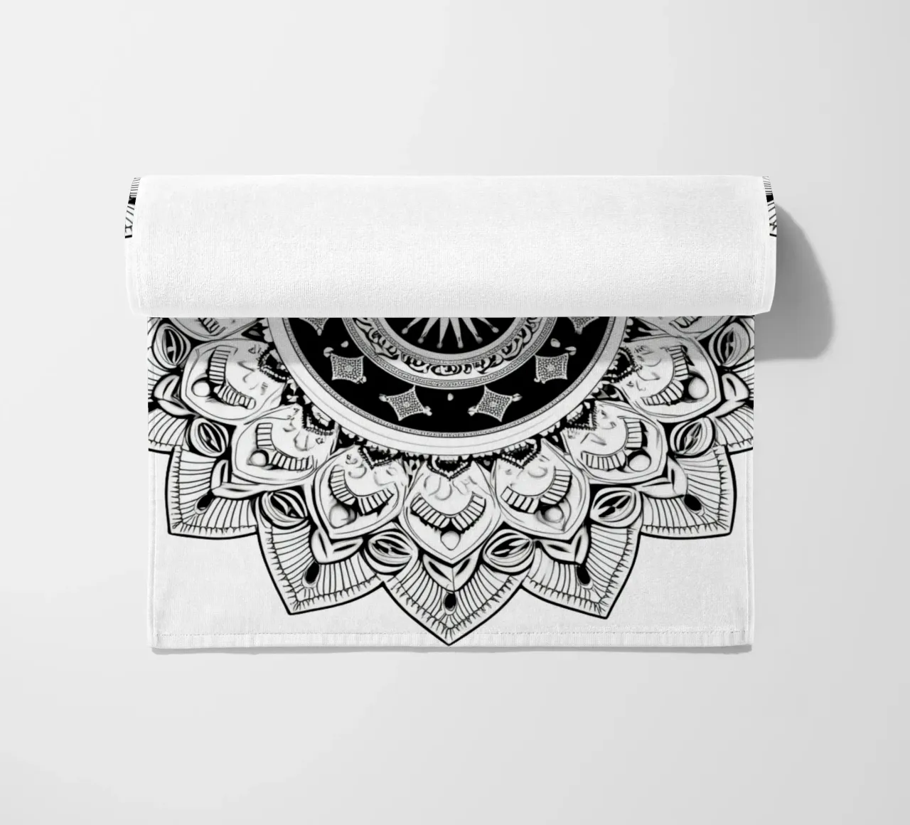 Mandala in bianco e nero telo mare da Spiritual Touch